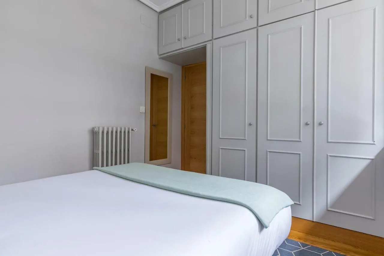 Apartment Art Gallery By Forever Rentals Bilbao